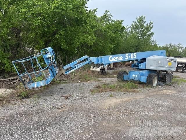 Genie S-65 Строителство - Други