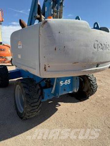 Genie S-65 Телескопични повдигачи
