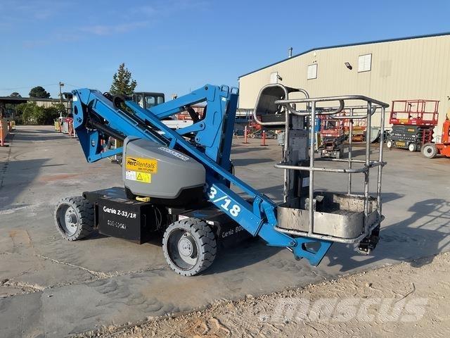 Genie Z-33/18 Съчленени стрелови подемници