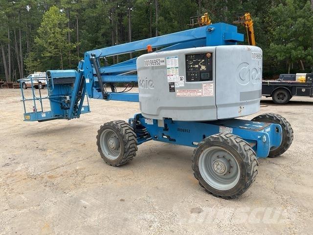 Genie Z45/25J Съчленени стрелови подемници