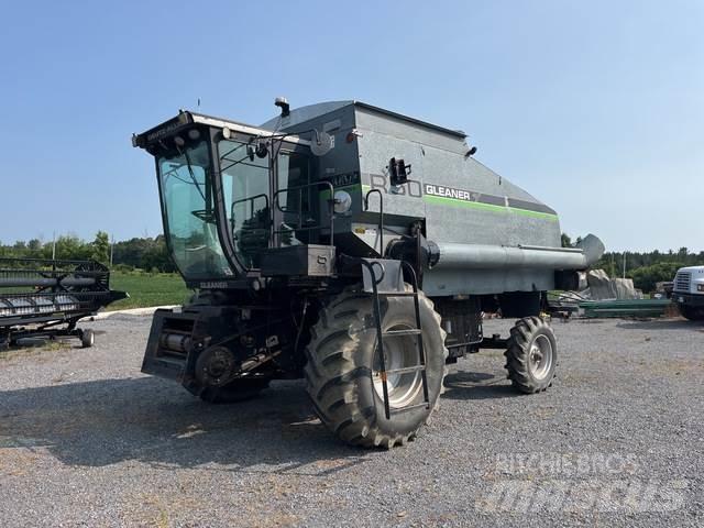 Gleaner R50 Комбайни
