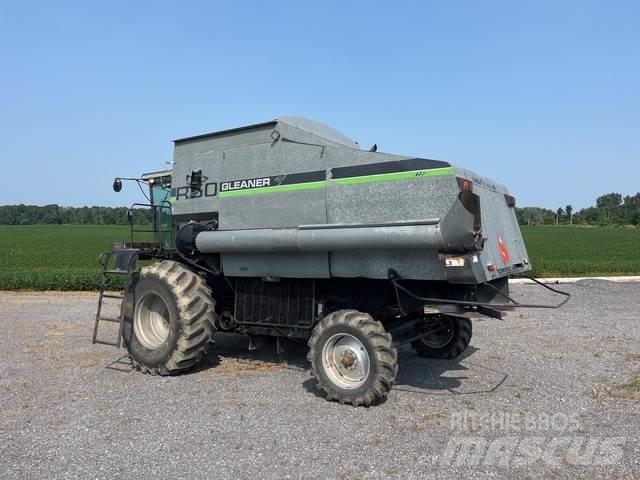 Gleaner R50 Комбайни