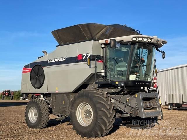 Gleaner S77 Комбайни