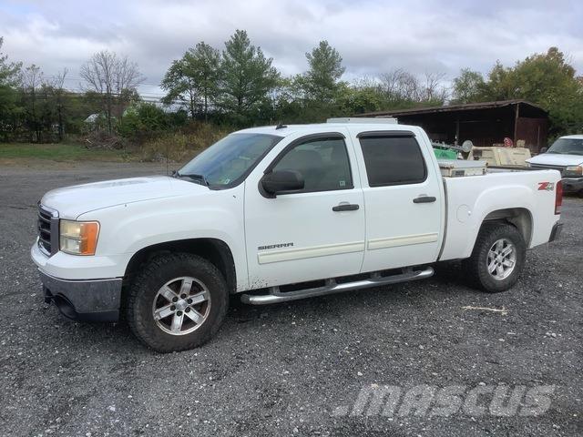 GMC 1500 Пикапи