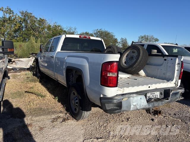 GMC 2500 HD Пикапи