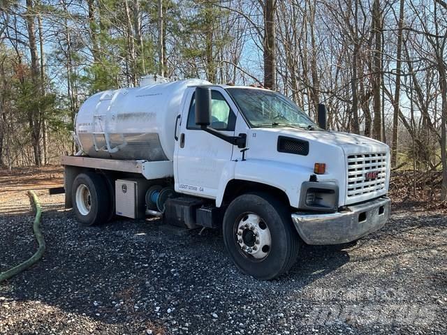 GMC C6500 Комби / вакуум камиони
