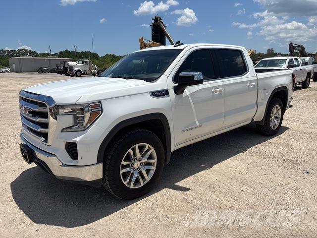 GMC Sierra Пикапи