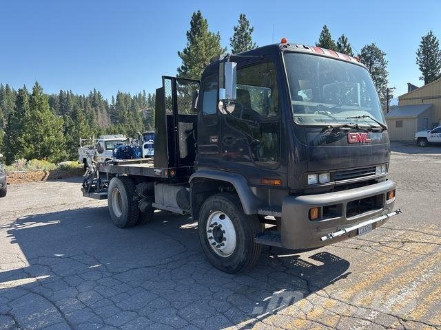 GMC T7500 Общински/универсални превозни средства
