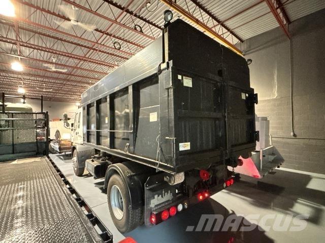 GMC T7500 Камиони със скипов подемник