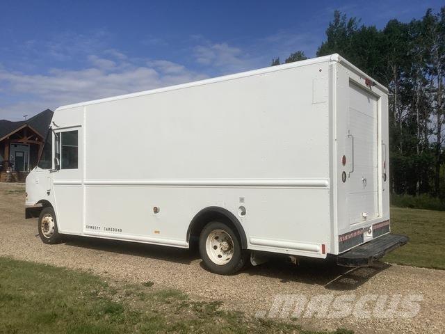 GMC Workhorse Фургони
