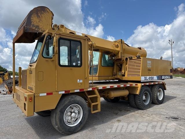 Gradall XL4100 Колесни екскаватори