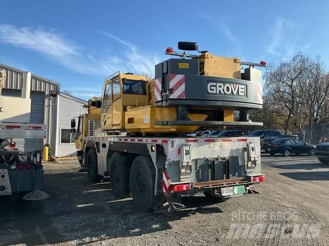 Grove GMK3055 Всъдеходни кранове