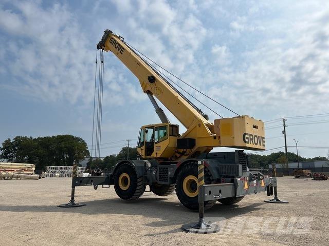 Grove RT700E Кранове за тежък терен