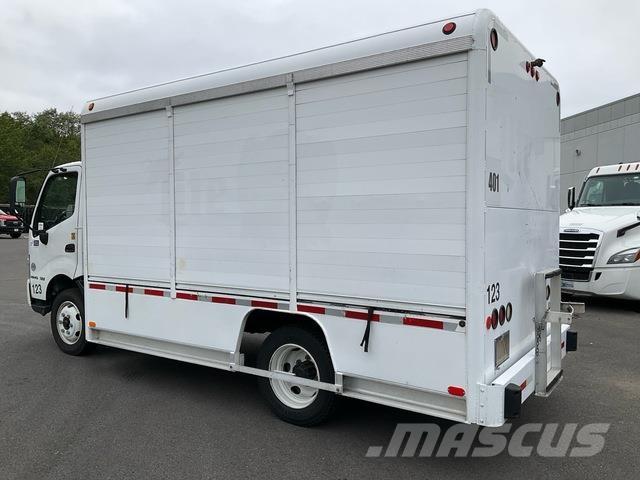 Hino 195H Товарни камиони за напитки