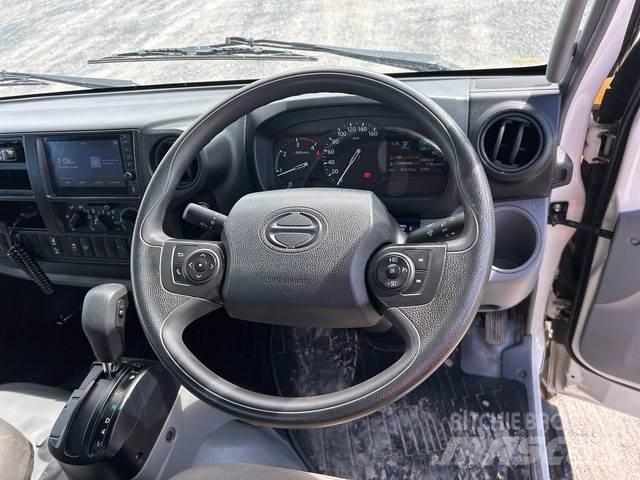 Hino 300 Бордови