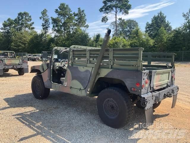  HMMWV M1152 Пикапи