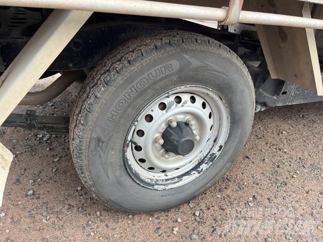 Holden Rodeo Пикапи