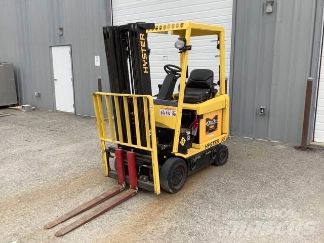 Hyster E35Z Електрически вилични кари-повдигачи