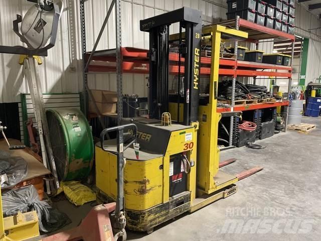 Hyster R30XMS Електрически вилични кари-повдигачи