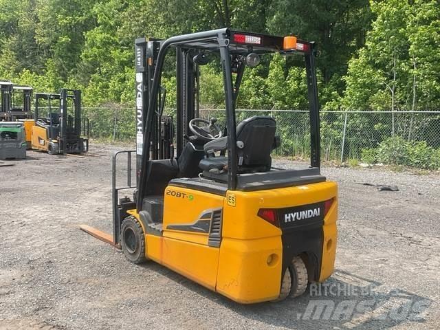 Hyundai 20BT-9 Електрически вилични кари-повдигачи