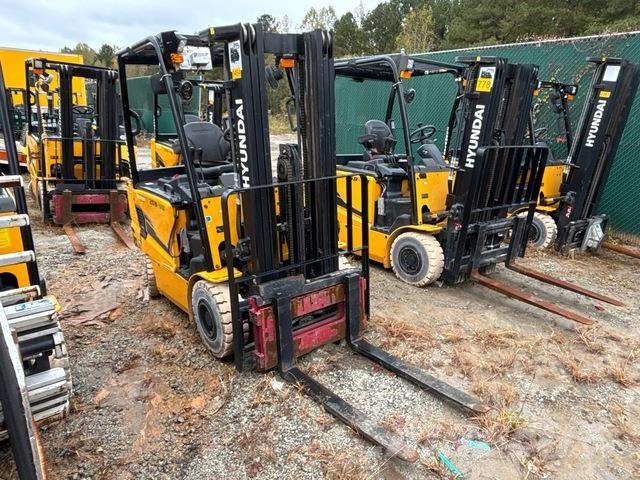 Hyundai 25B-9U Електрически вилични кари-повдигачи