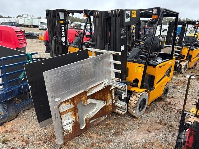 Hyundai 25B-9U Електрически вилични кари-повдигачи
