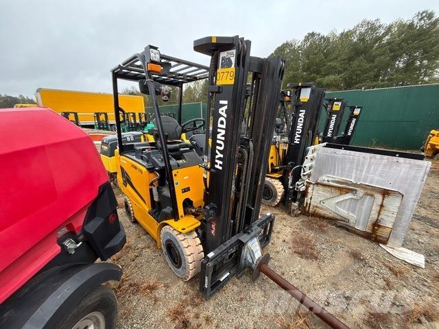 Hyundai 25B-9U Електрически вилични кари-повдигачи