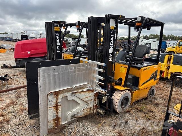 Hyundai 25B-9U Електрически вилични кари-повдигачи