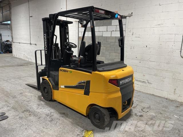 Hyundai 30BH-9 Електрически вилични кари-повдигачи