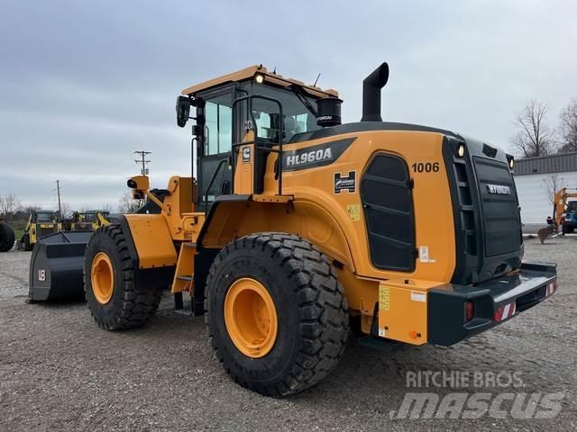 Hyundai HL960A Колесни товарачи