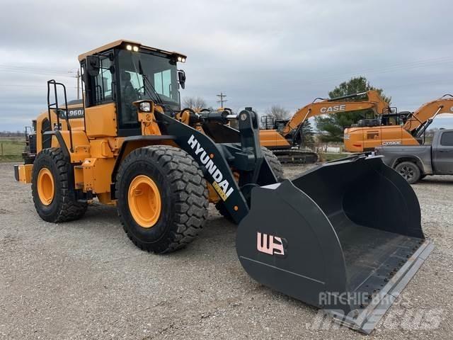 Hyundai HL960A Колесни товарачи