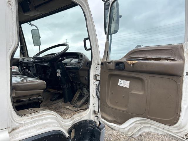 Isuzu Forward Цистерни за вода
