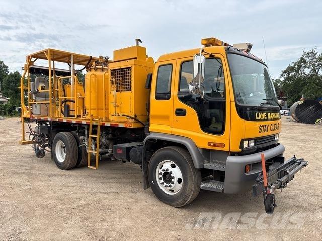 Isuzu FTR Общински/универсални превозни средства

