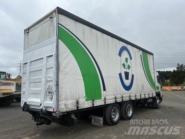 Isuzu FVR950M Брезентови камиони
