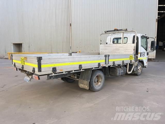 Isuzu NNR 200 Бордови