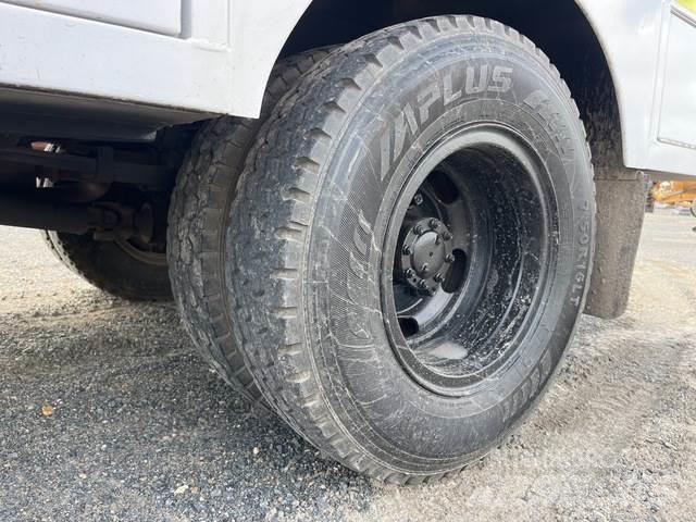 Isuzu NPR 200 Строителство - Други