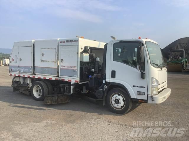 Isuzu NQR Камиони за почистване