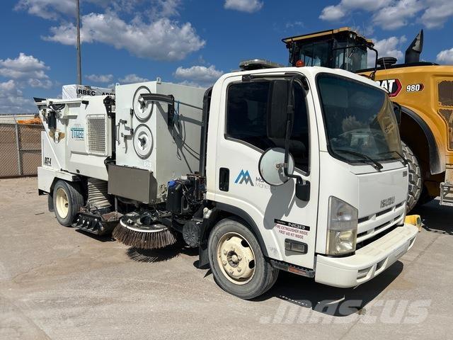 Isuzu NQR Камиони за почистване