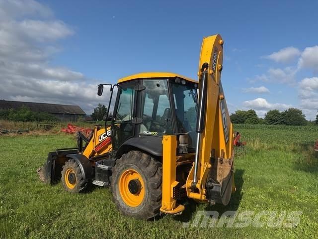 JCB 3CX Товарач със заден ексватор