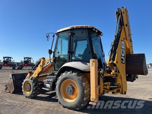 JCB 3CX Товарач със заден ексватор