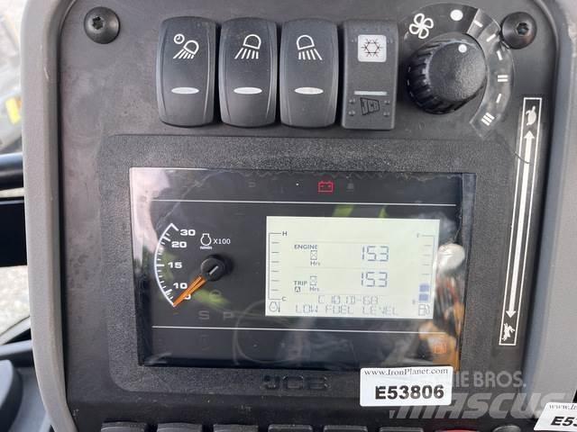 JCB 3DX Товарач със заден ексватор