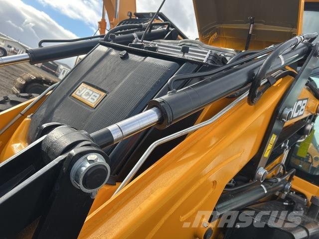 JCB 3DX Товарач със заден ексватор