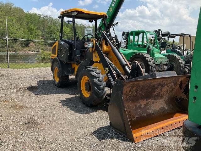 JCB 407 Колесни товарачи
