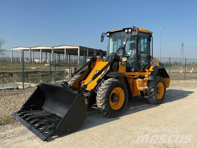JCB 411 S5 HT Колесни товарачи