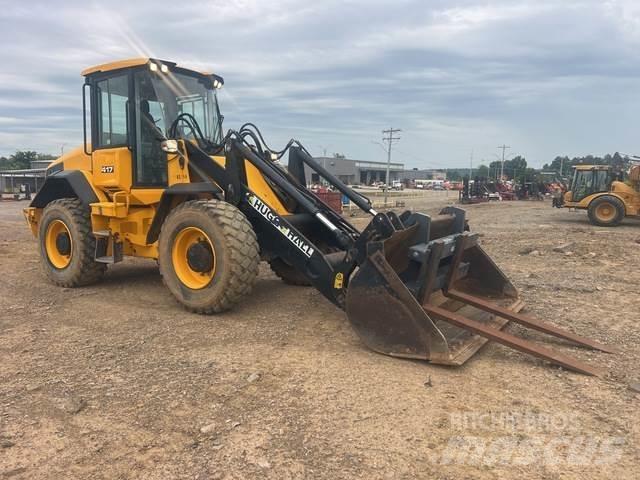 JCB 417HT Колесни товарачи