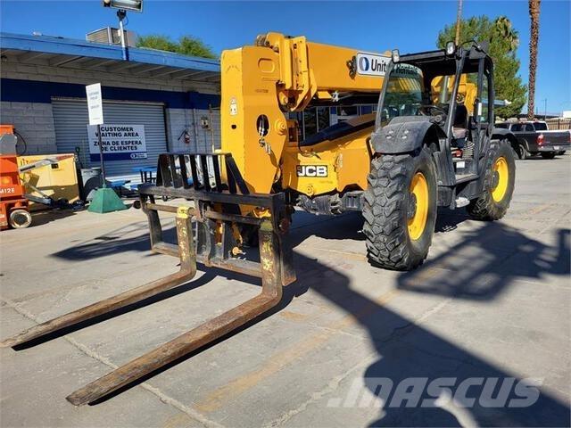 JCB 507-42 Телескопични товарачи