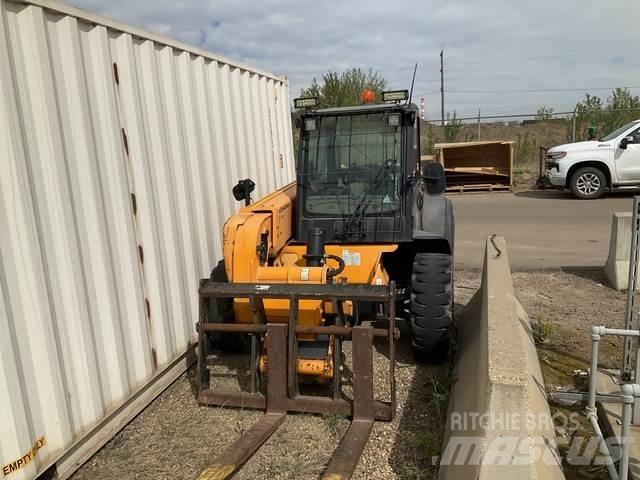 JCB 527-55 Телескопични товарачи