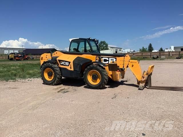 JCB 535-140 Телескопични товарачи