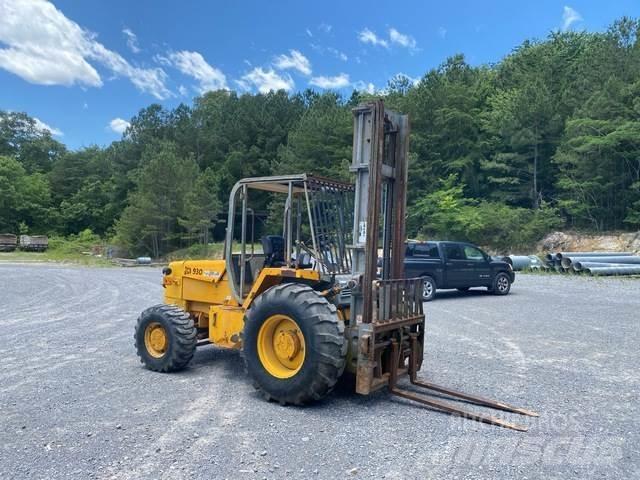 JCB 930 Камиони за херавни местности