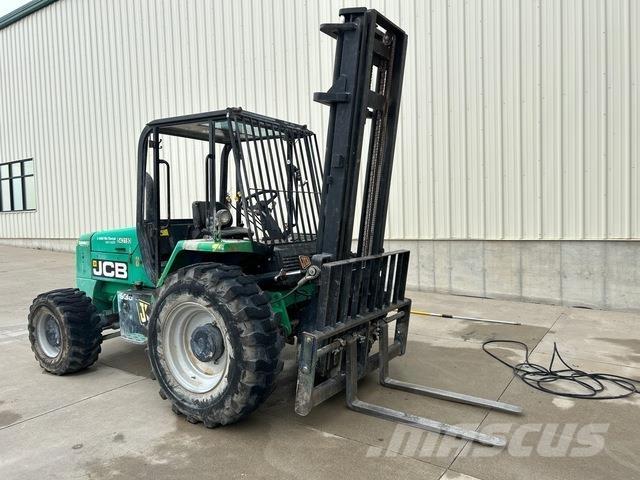 JCB 930 Камиони за херавни местности